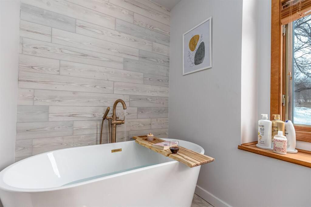 Peaceful 2-Bedroom Townhome Retreat W/Wooded View Galena Buitenkant foto